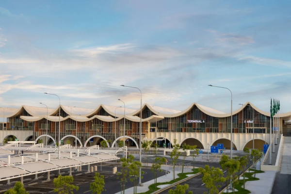 Jeddah airport’s Terminal 4 begins phased operations, adding 15m passenger capacity