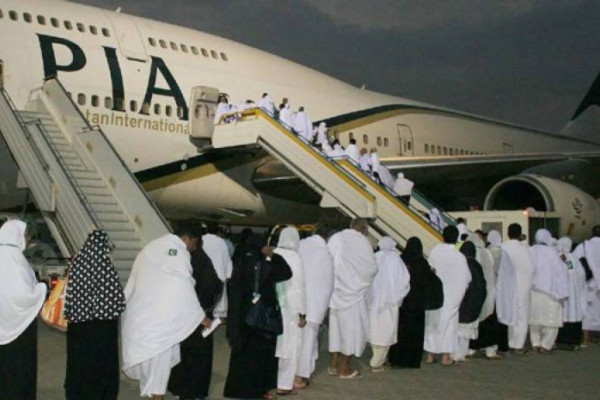 First Hajj flight leaves Pakistan on Sunday night