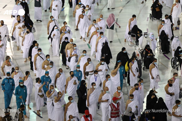 COVID-19 vaccine booster shot mandatory for foreign Umrah pilgrims