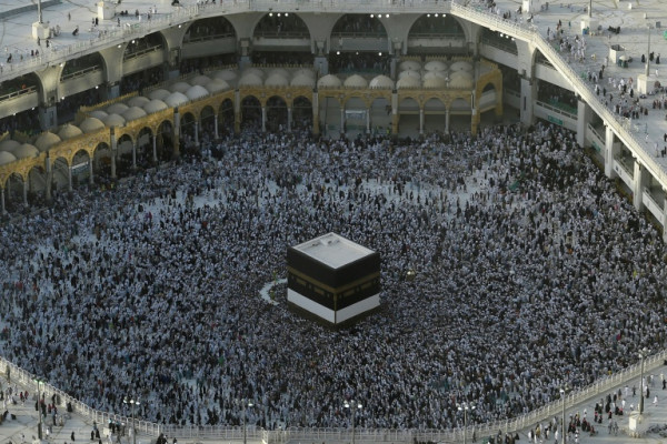 EgyptAir announces prices for Hajj tickets