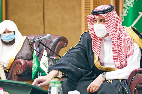 Madinah governor inaugurates exhibition of rare manuscripts