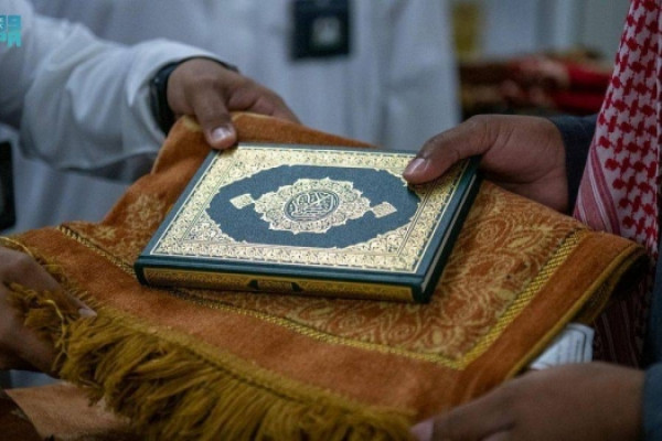 Over 30,000 copies of Holy Qur’an gifted to visitors of Grand Mosque