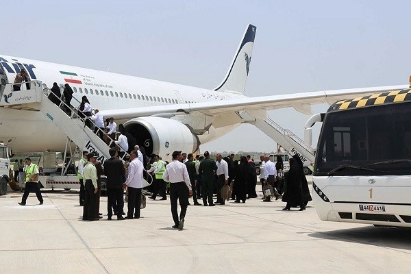 First Batch of Iranian Pilgrims Depart for Hajj