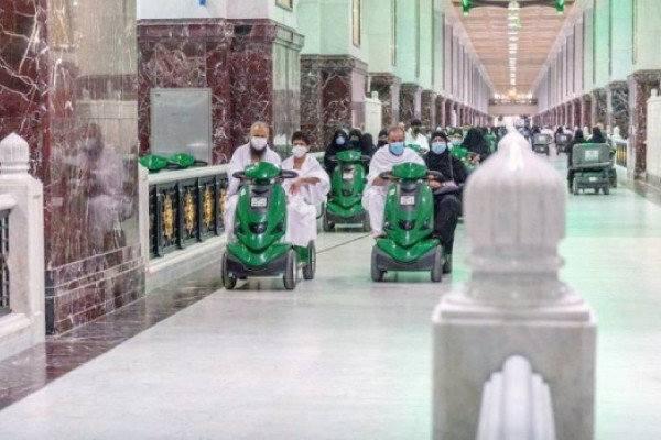 Grand Mosque opens 4 new entrances; allocates 8,000 vehicles for pilgrims