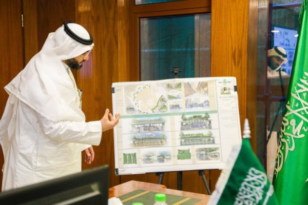 Al-Sudais unveils plan to plant trees in Grand Mosque courtyards