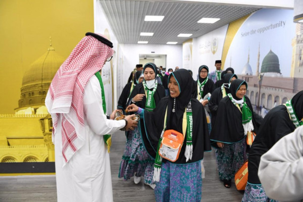 Nearly 37,000 Hajj pilgrims arrive in Saudi Arabia via Makkah Route initiative