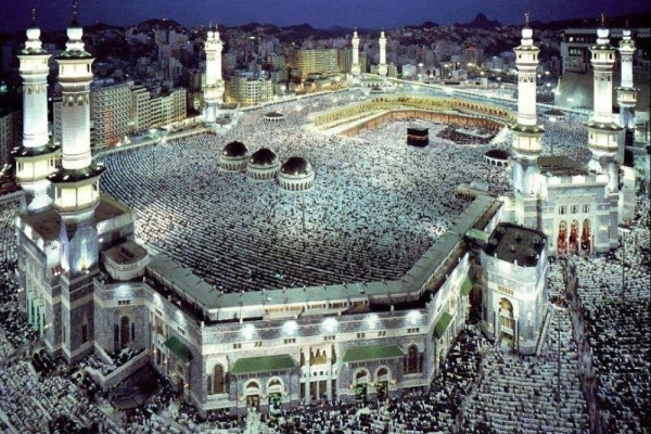 Live translation of Taraweeh prayer on TV