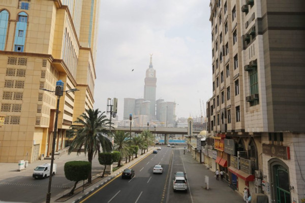No buffet services in Makkah restaurants, as virus cases continue to rise in Saudi Arabia