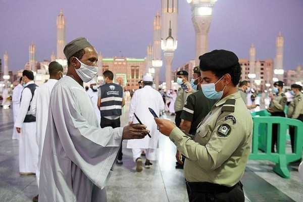 Prophet’s Mosque witnesses resumption of prayers within Al-Rawdah Al-Sharifah