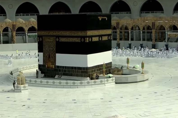 Entry to Makkah, other holy sites without permit banned from today