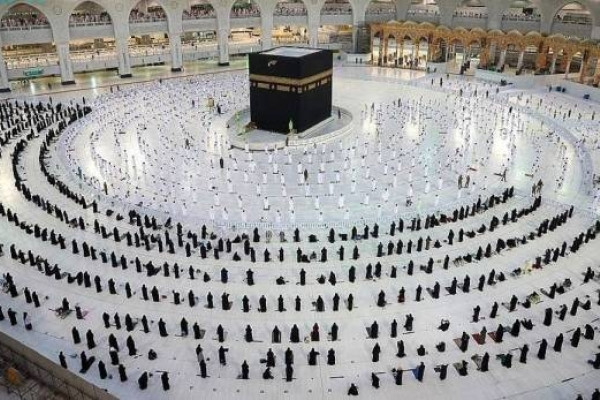 1.5 million Umrah pilgrims, worshippers visit Grand Mosque during first 10 days of Ramadan