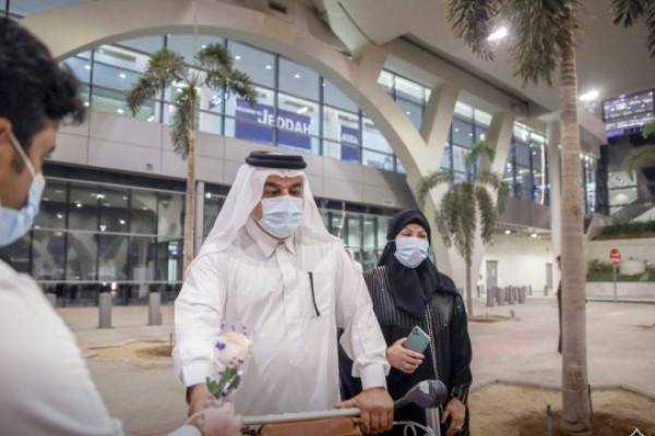 Hajj Ministry welcomes first batch of 50 Iraqi pilgrims for Umrah