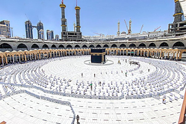 Worshippers at Two Holy Mosques thoroughly screened from coronavirus disease