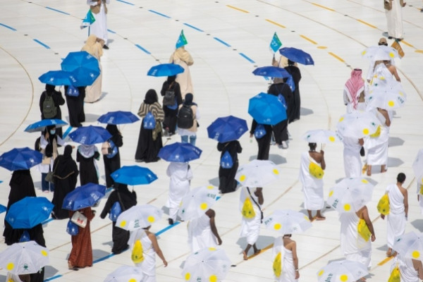 Ministry directs full care for 300 stranded Umrah pilgrims