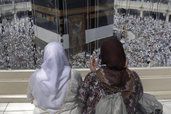 Saudi Arabia Allows Women To Register For Haj Without Male G...